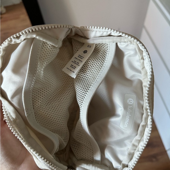 lululemon belt bag - Picture 4 of 4